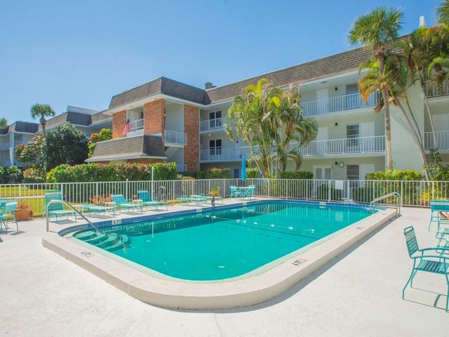 200 Greytwig Road 109, Vero Beach, FL 32963