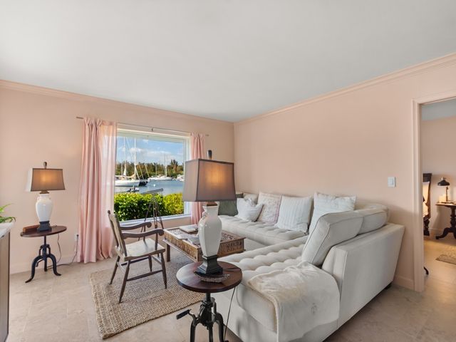 200 Greytwig Road 109, Vero Beach, FL 32963