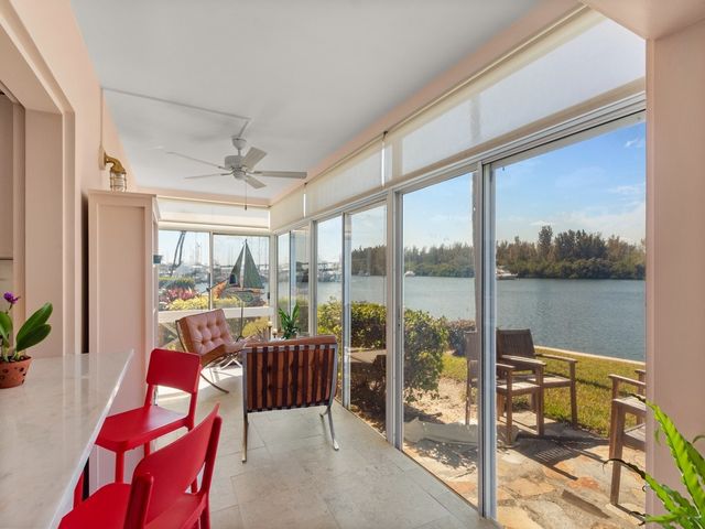 200 Greytwig Road 109, Vero Beach, FL 32963