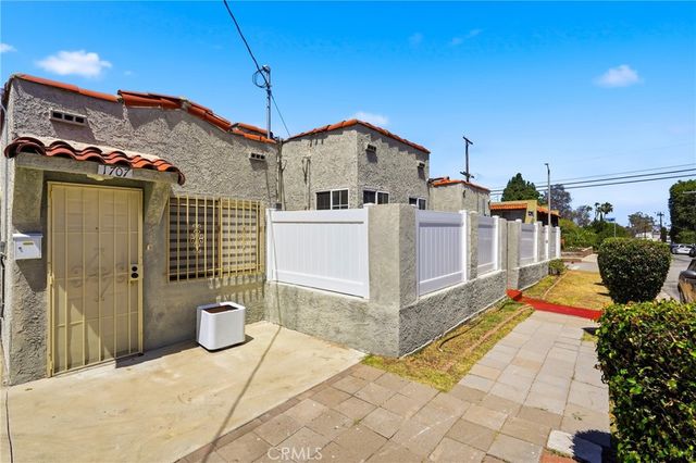 26051 Governor Ave., Harbor City, CA 90710