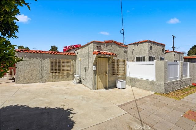 26051 Governor Ave., Harbor City, CA 90710