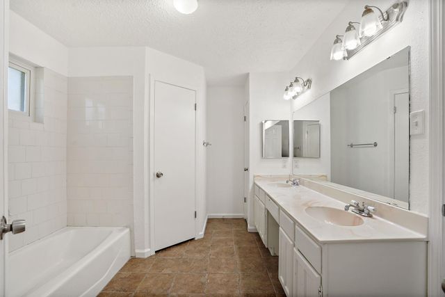 9731 Shell Rock Road, La Porte, TX 77571