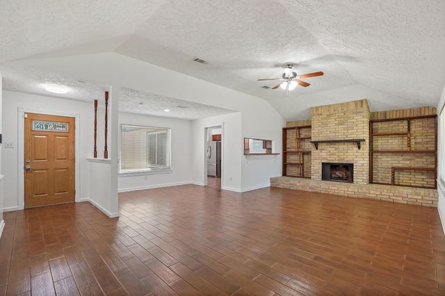 9731 Shell Rock Road, La Porte, TX 77571