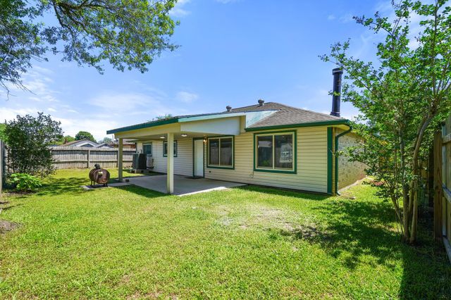 9731 Shell Rock Road, La Porte, TX 77571