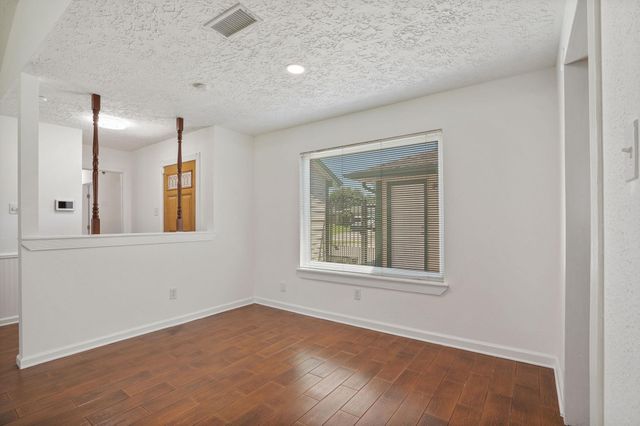 9731 Shell Rock Road, La Porte, TX 77571