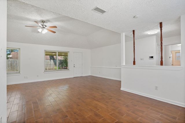 9731 Shell Rock Road, La Porte, TX 77571