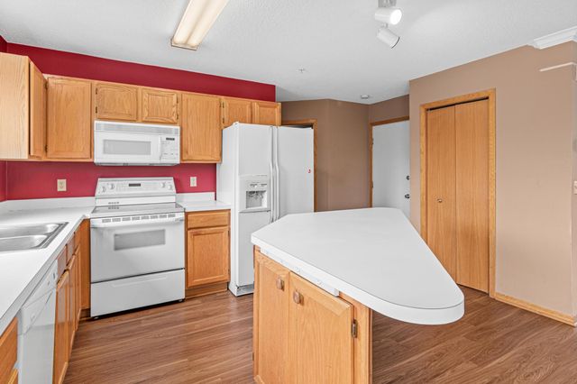 630 Knights Bridge Road, New Brighton, MN 55112