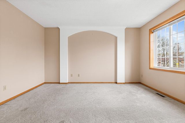 630 Knights Bridge Road, New Brighton, MN 55112