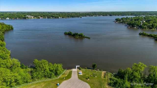8538 Stillwater Road, Wonder Lake, IL 60097