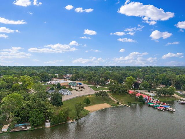 8538 Stillwater Road, Wonder Lake, IL 60097
