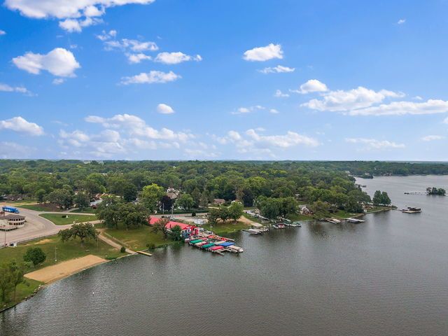 8538 Stillwater Road, Wonder Lake, IL 60097
