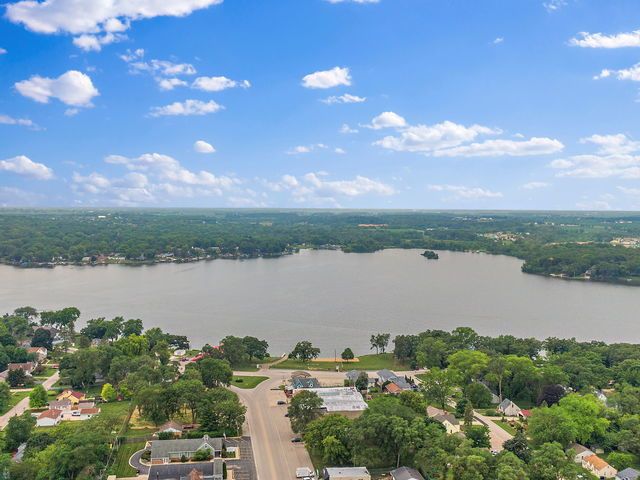 8538 Stillwater Road, Wonder Lake, IL 60097