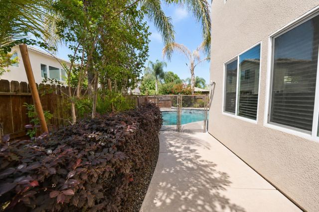 3488 Lincoln Avenue, Clovis, CA 93619