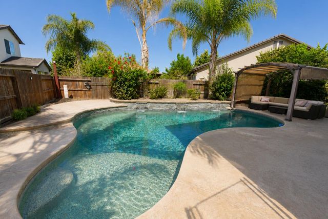 3488 Lincoln Avenue, Clovis, CA 93619