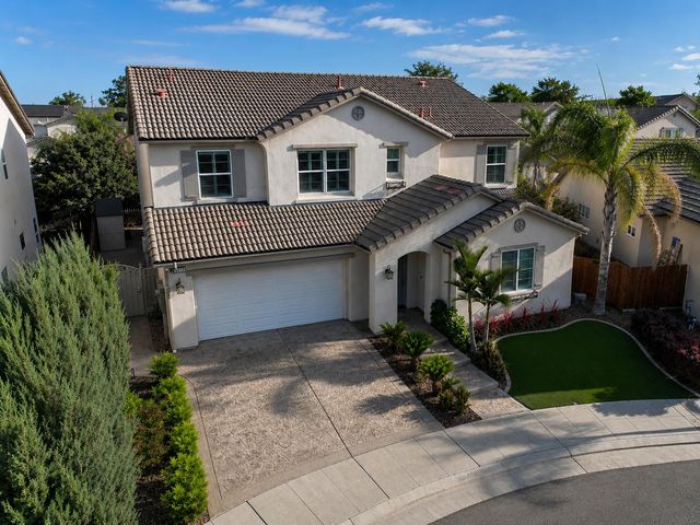 3488 Lincoln Avenue, Clovis, CA 93619