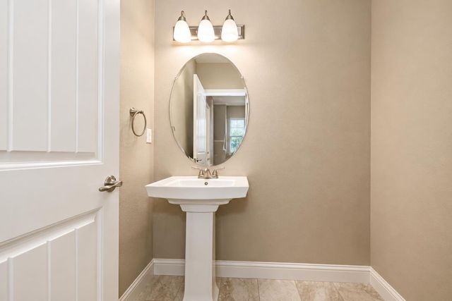 3488 Lincoln Avenue, Clovis, CA 93619