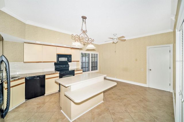 7669 FAIRWAY WOODS DRIVE 704, Sarasota, FL 34238