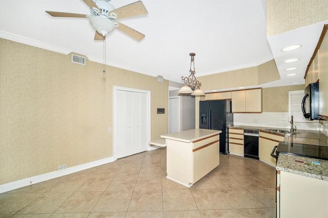 7669 FAIRWAY WOODS DRIVE 704, Sarasota, FL 34238
