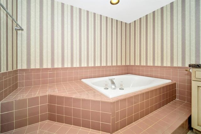 7669 FAIRWAY WOODS DRIVE 704, Sarasota, FL 34238