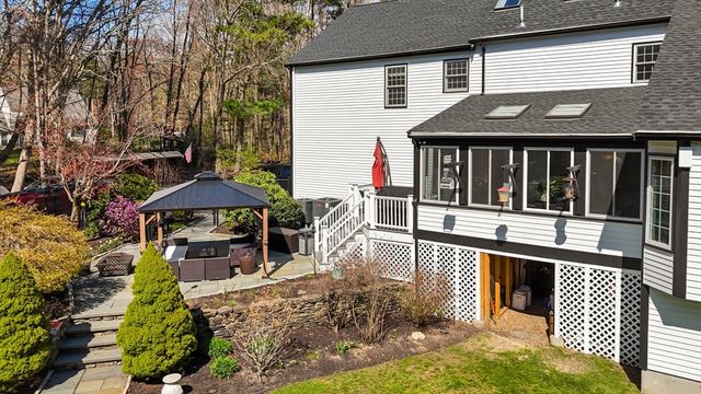 27 Bogastow Circle, Millis, MA 02054