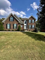 416 Fannis Cir, Gallatin, TN 37066