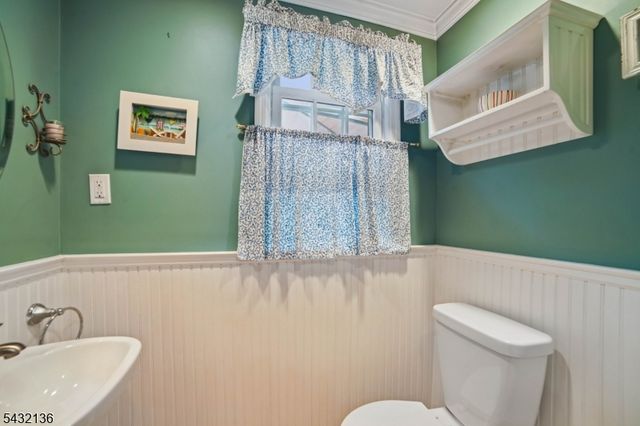 22 Homestead Ter, Scotch Plains Twp., NJ 07076