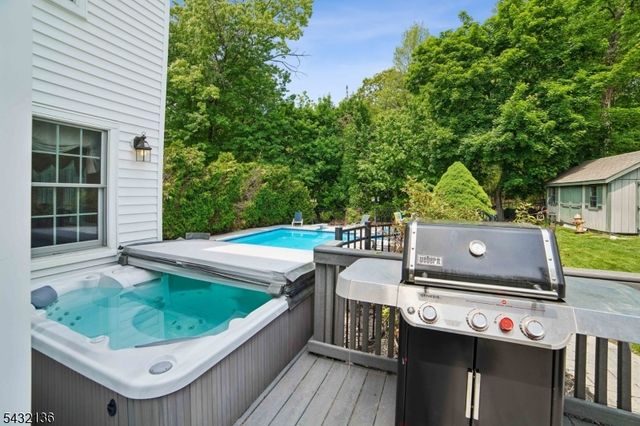 22 Homestead Ter, Scotch Plains Twp., NJ 07076