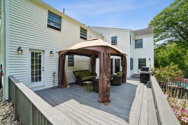 22 Homestead Ter, Scotch Plains Twp., NJ 07076