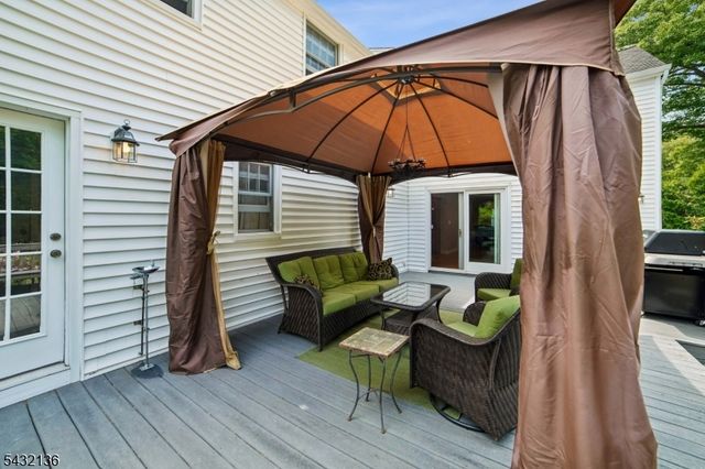 22 Homestead Ter, Scotch Plains Twp., NJ 07076