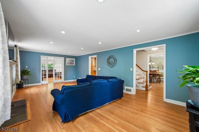 22 Homestead Ter, Scotch Plains Twp., NJ 07076