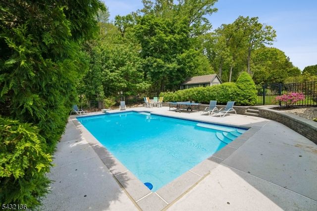 22 Homestead Ter, Scotch Plains Twp., NJ 07076