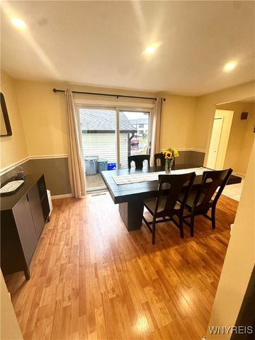 104 Charlesgate Circle, Amherst, NY 14051