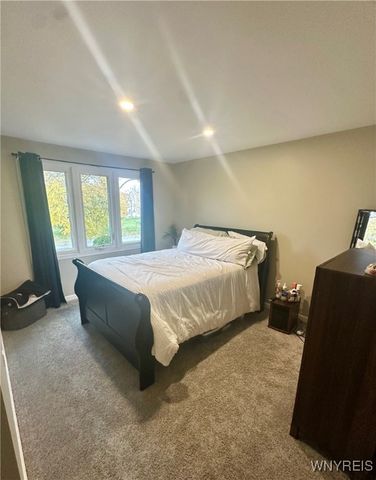 104 Charlesgate Circle, Amherst, NY 14051