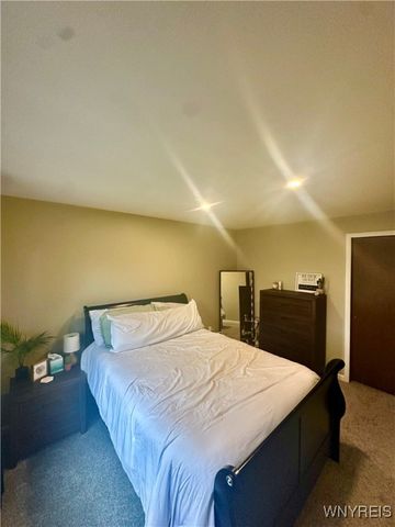 104 Charlesgate Circle, Amherst, NY 14051