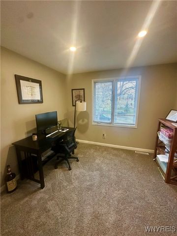 104 Charlesgate Circle, Amherst, NY 14051