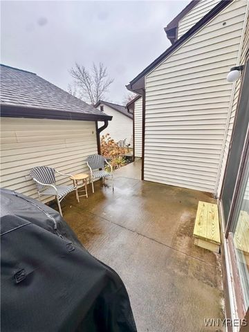 104 Charlesgate Circle, Amherst, NY 14051