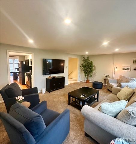 104 Charlesgate Circle, Amherst, NY 14051