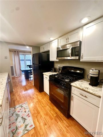 104 Charlesgate Circle, Amherst, NY 14051