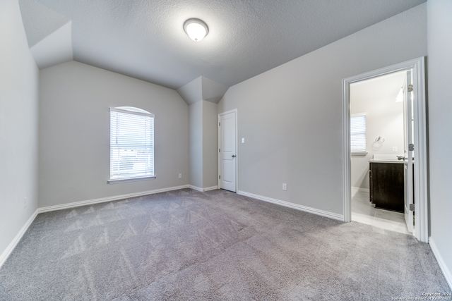213 ASPEN DR, Boerne, TX 78006