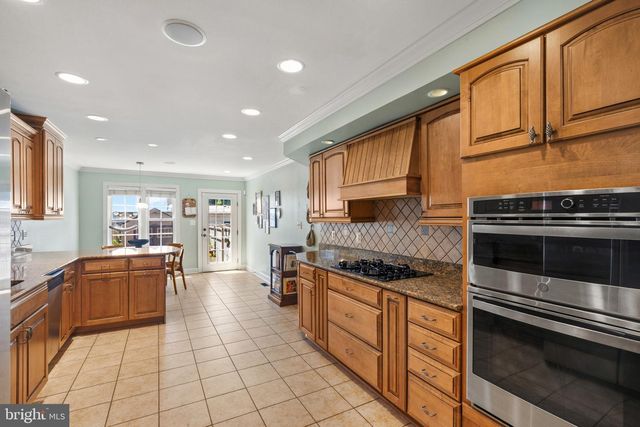 1933 FLEET ST, Baltimore, MD 21231