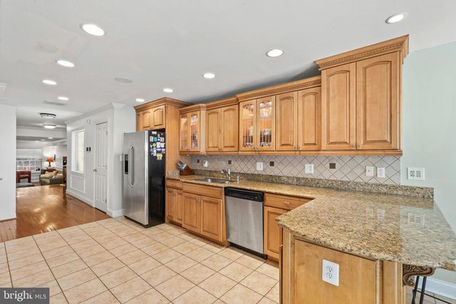 1933 FLEET ST, Baltimore, MD 21231
