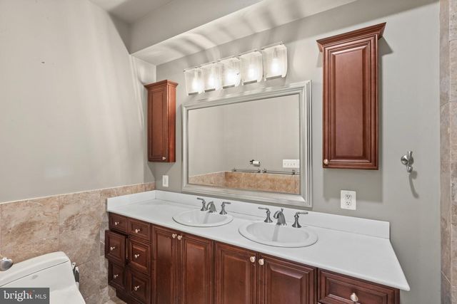 1933 FLEET ST, Baltimore, MD 21231