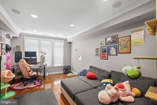 1933 FLEET ST, Baltimore, MD 21231