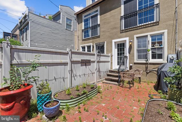 1933 FLEET ST, Baltimore, MD 21231