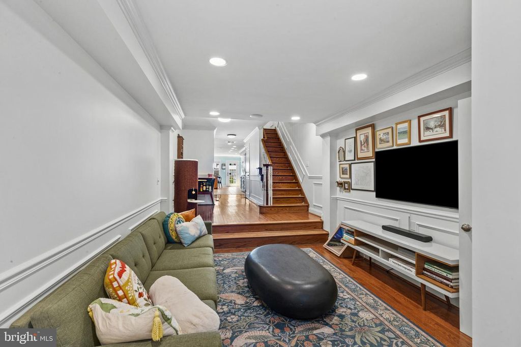 1933 FLEET ST, Baltimore, MD 21231