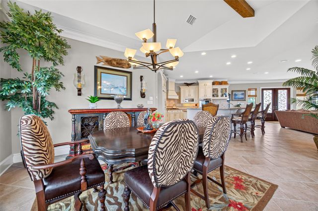 13 Sugarloaf, Hitchcock, TX 77563