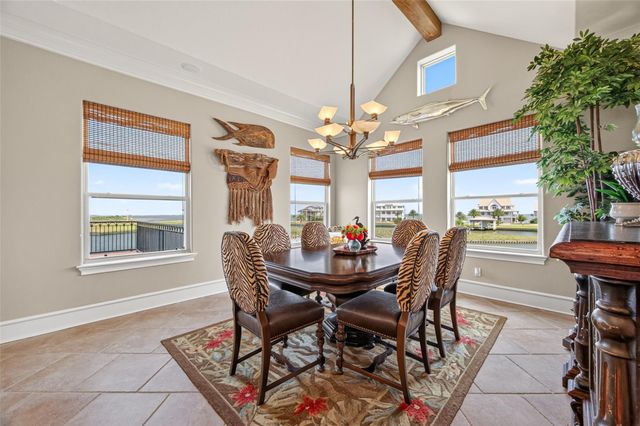13 Sugarloaf, Hitchcock, TX 77563