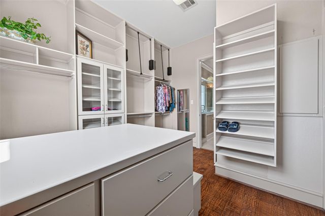 13 Sugarloaf, Hitchcock, TX 77563