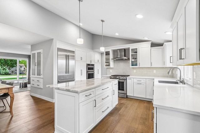 17675 Wexford COURT, Brookfield, WI 53045
