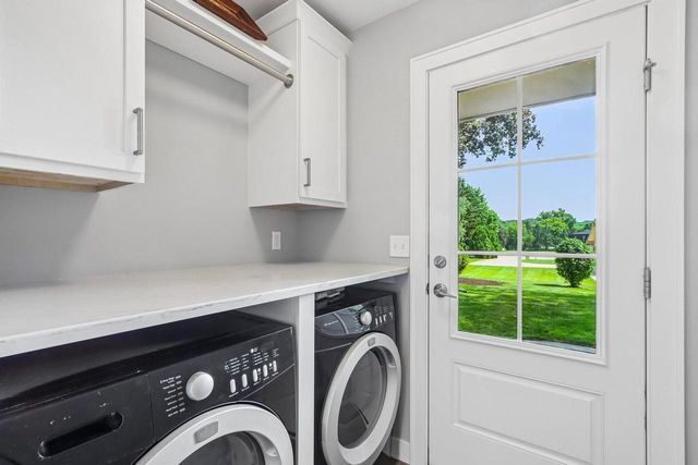 17675 Wexford COURT, Brookfield, WI 53045